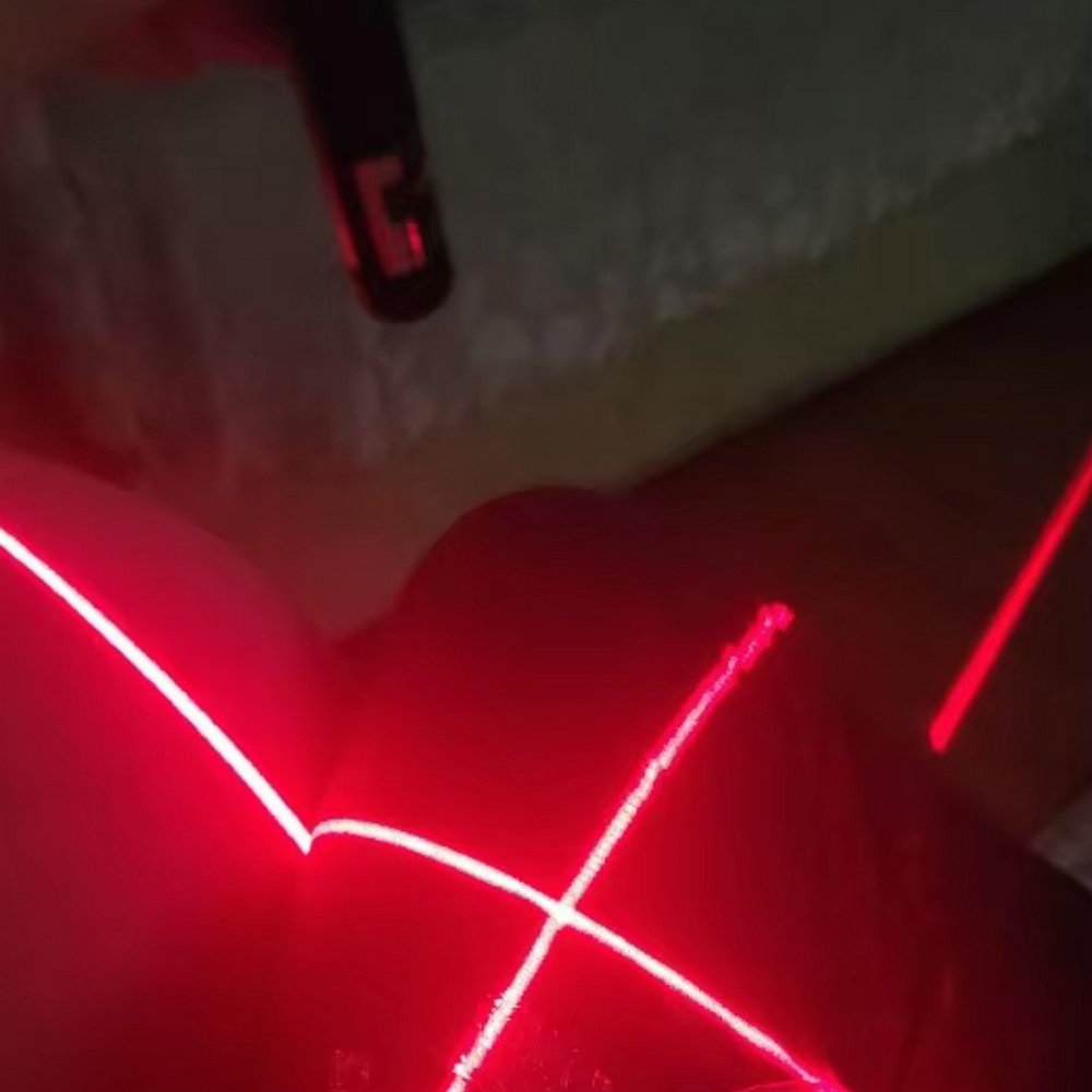 أداة تحديد المواقع بالليزر USB - مراجعة Industrial Laser Light وسعره